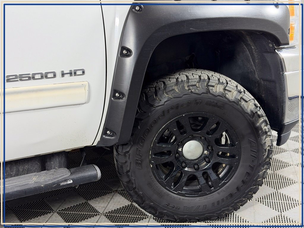 Used 2013 Chevrolet Silverado 2500 LT AWD/4WD image 7