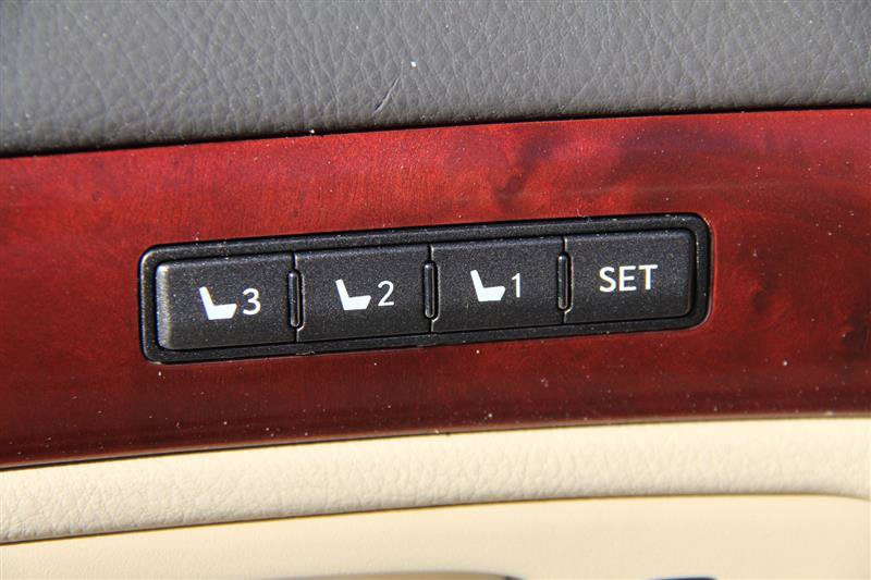 Used 2007 Lexus LS 460 RWD image 17