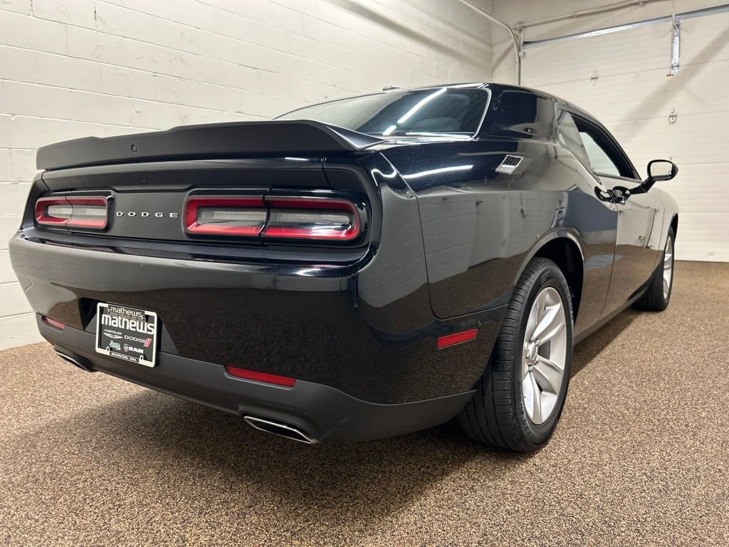 Used 2023 Dodge Challenger SXT RWD image 2