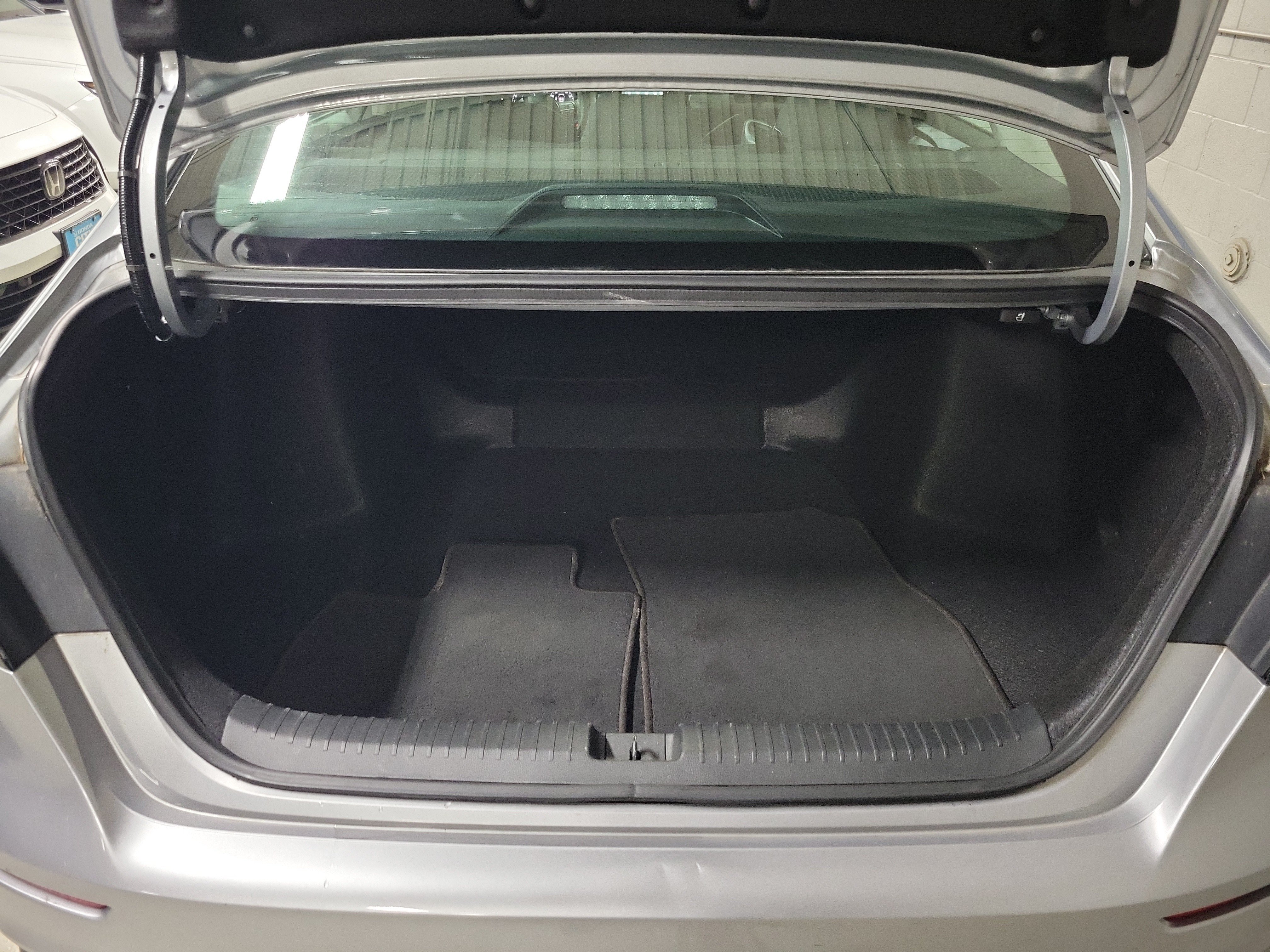 Used 2024 Honda Accord LX image 9