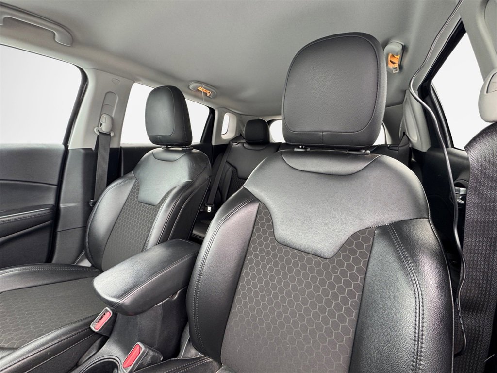 Certified 2021 Jeep Compass Altitude image 23