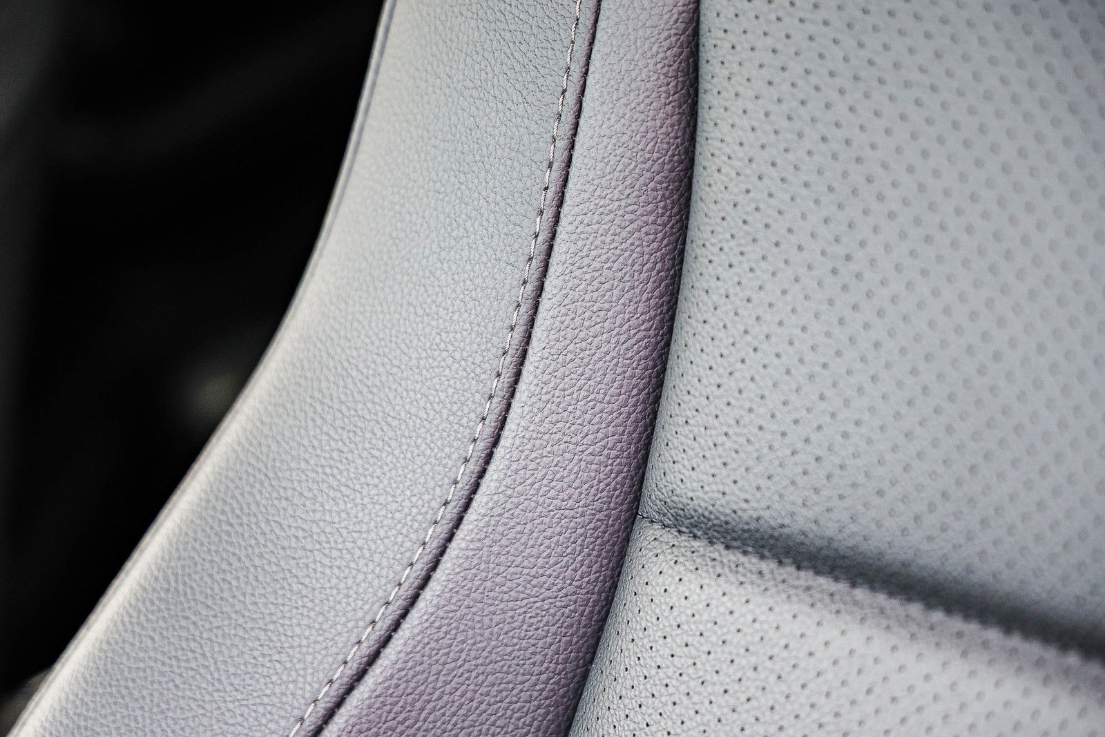 Used 2023 Mercedes-Benz GLS 450 4MATIC w/ AMG Line Exterior image 25