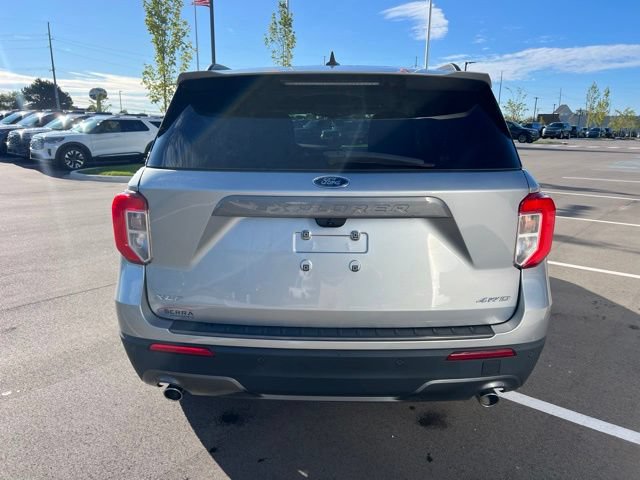Used 2024 Ford Explorer XLT w/ Equipment Group 202A AWD/4WD image 6