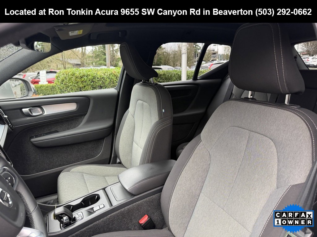 Used 2024 Volvo XC40 B5 Core image 15