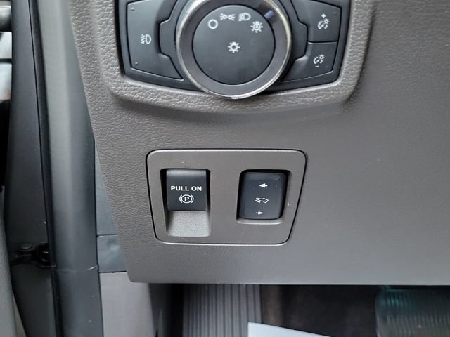Used 2018 Ford Expedition Limited RWD image 12