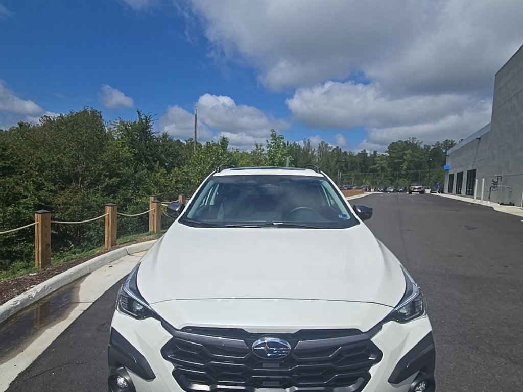 Used 2025 Subaru Crosstrek 2.5i Limited AWD/4WD image 2