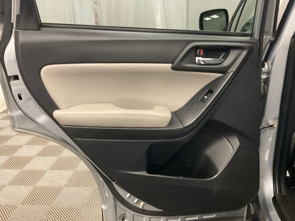 Used 2014 Subaru Forester 2.5i Limited image 32