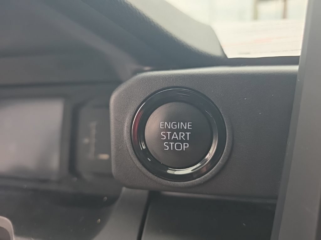 Used 2024 Toyota Tacoma SR AWD/4WD image 25