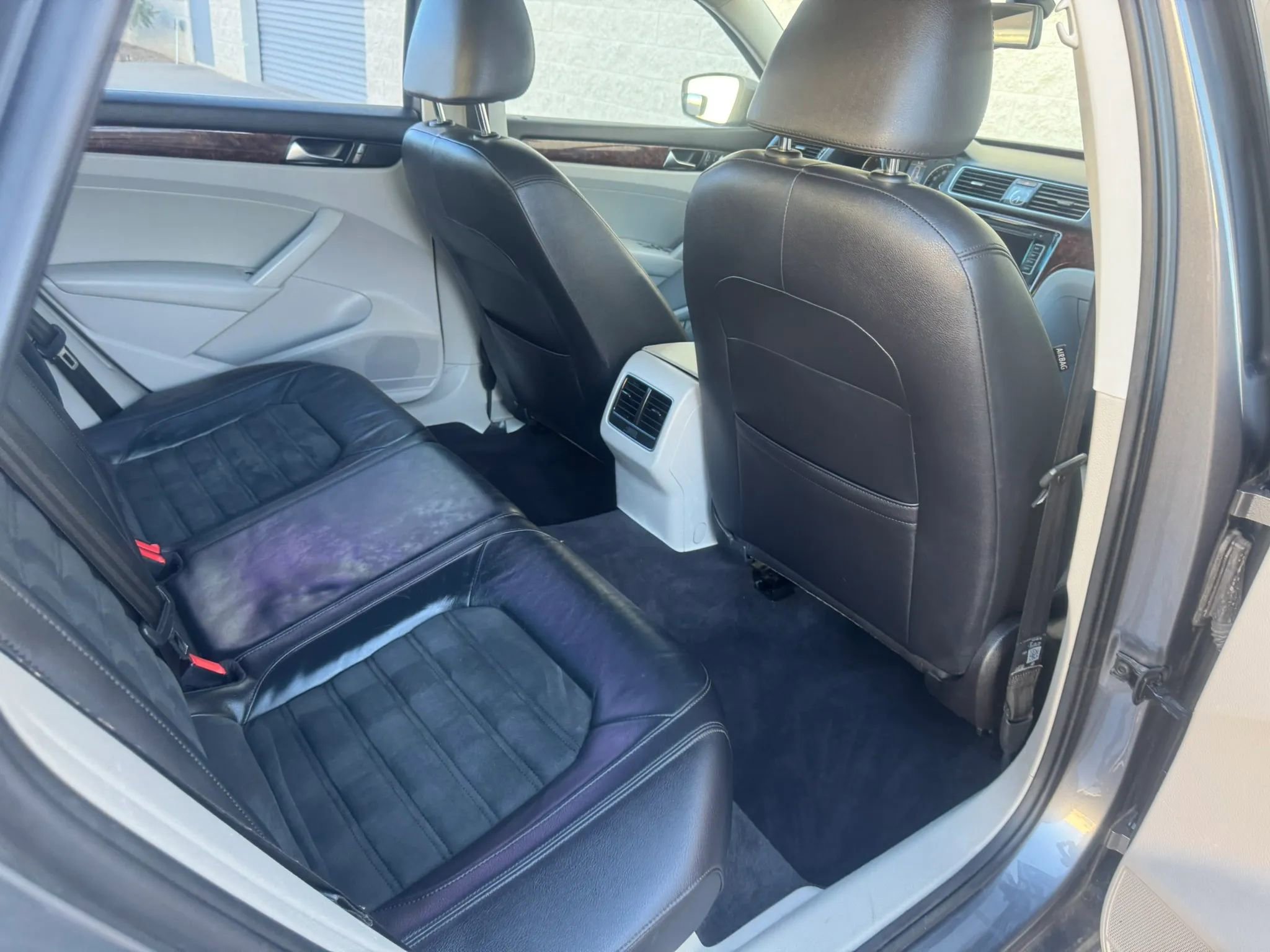 Used 2013 Volkswagen Passat TDI SEL Premium image 15