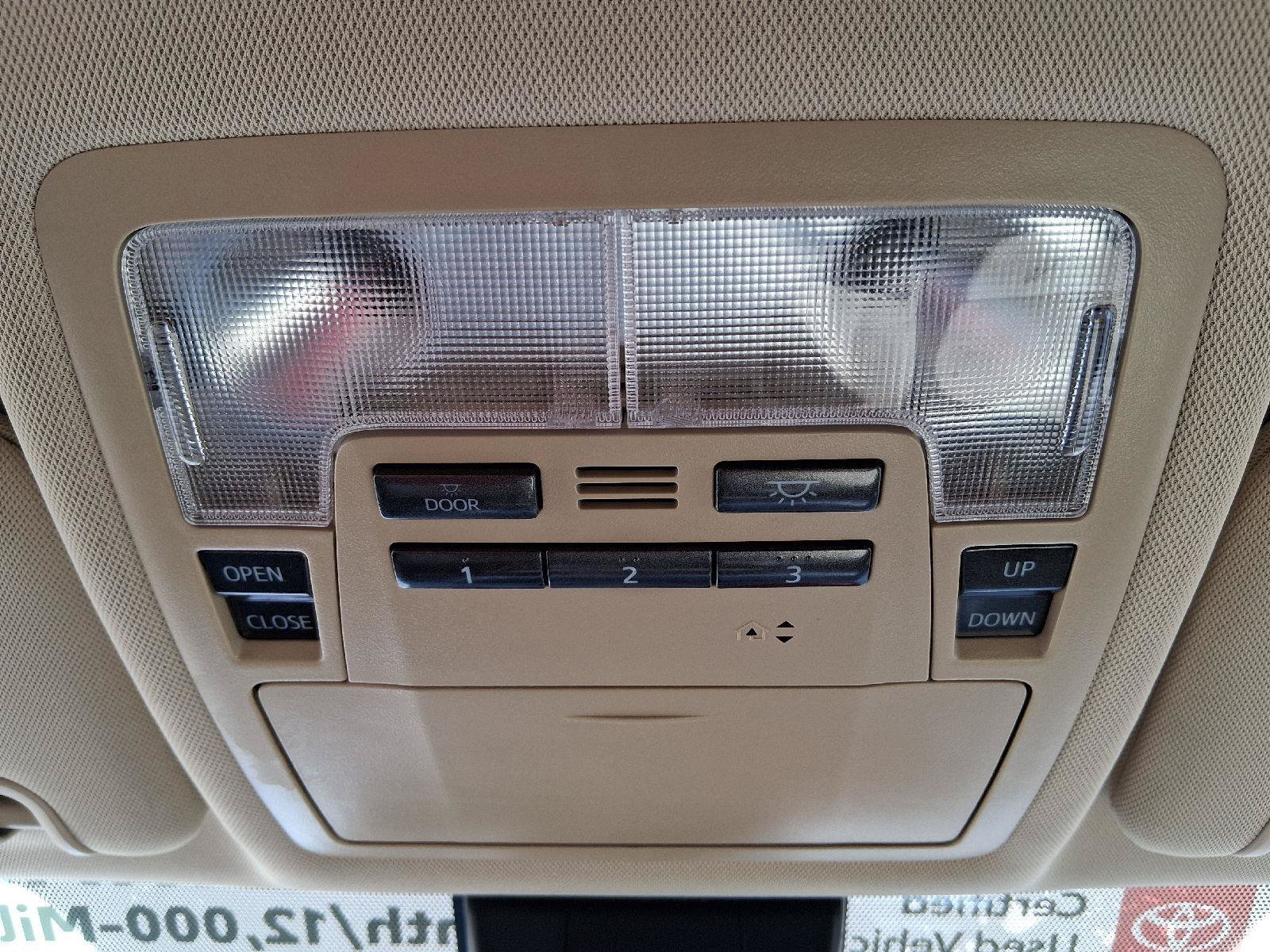 Certified 2017 Toyota Highlander XLE FWD image 36