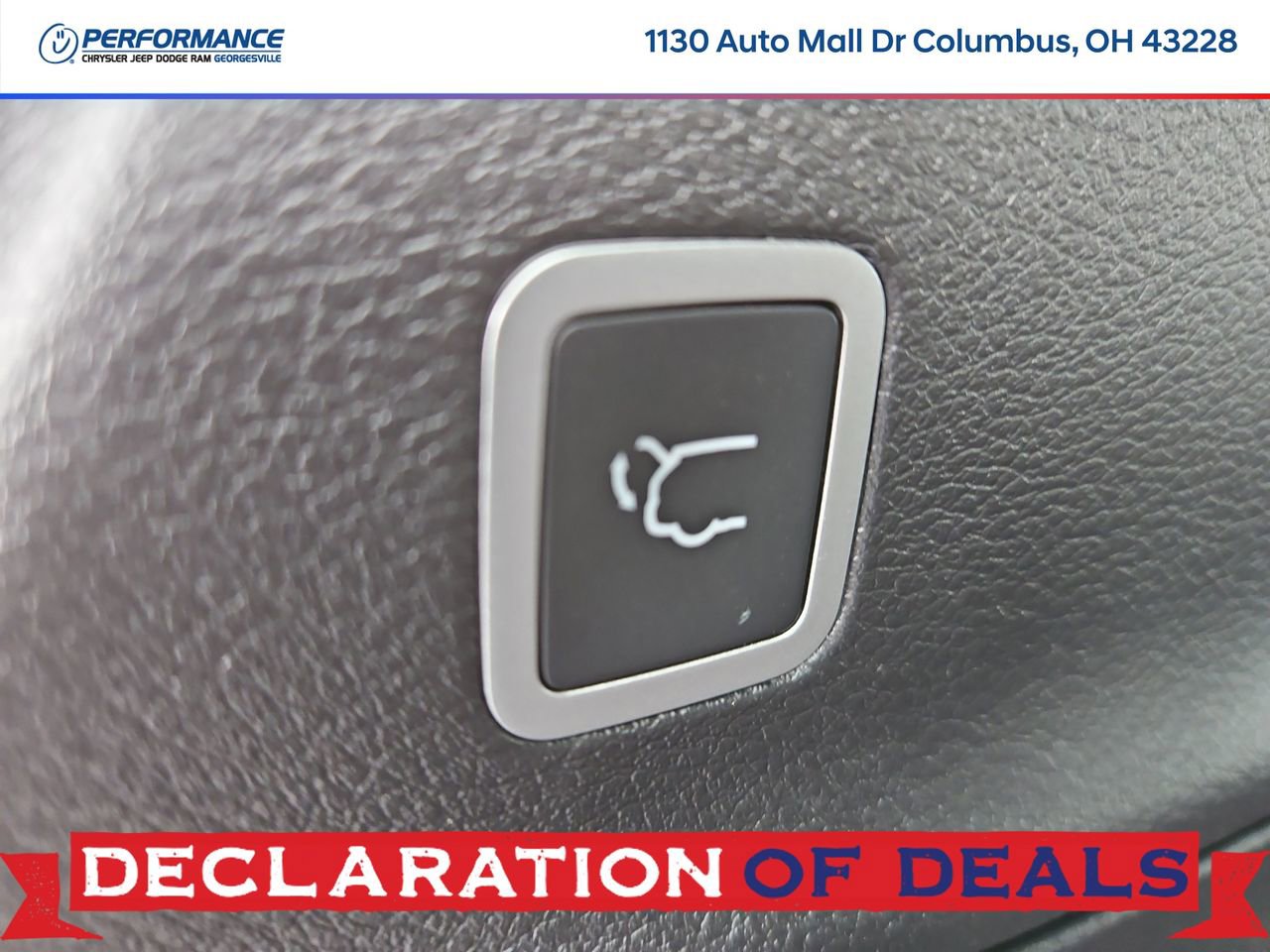 New 2026 Chrysler Pacifica Select image 12