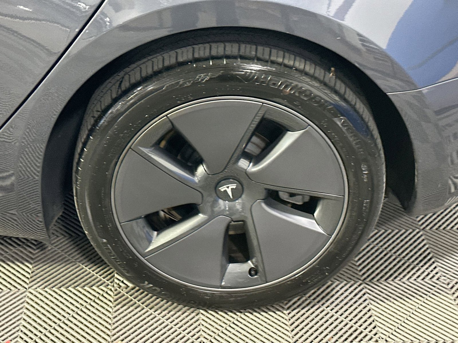 Used 2023 Tesla Model 3 Standard Range image 12