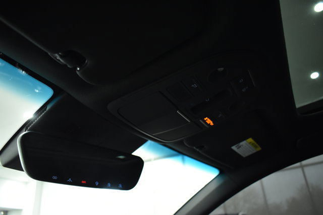 Used 2022 Genesis G70 3.3T w/ Sport Advanced Package image 36