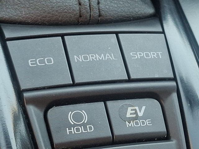 Used 2025 Toyota Camry LE FWD image 24