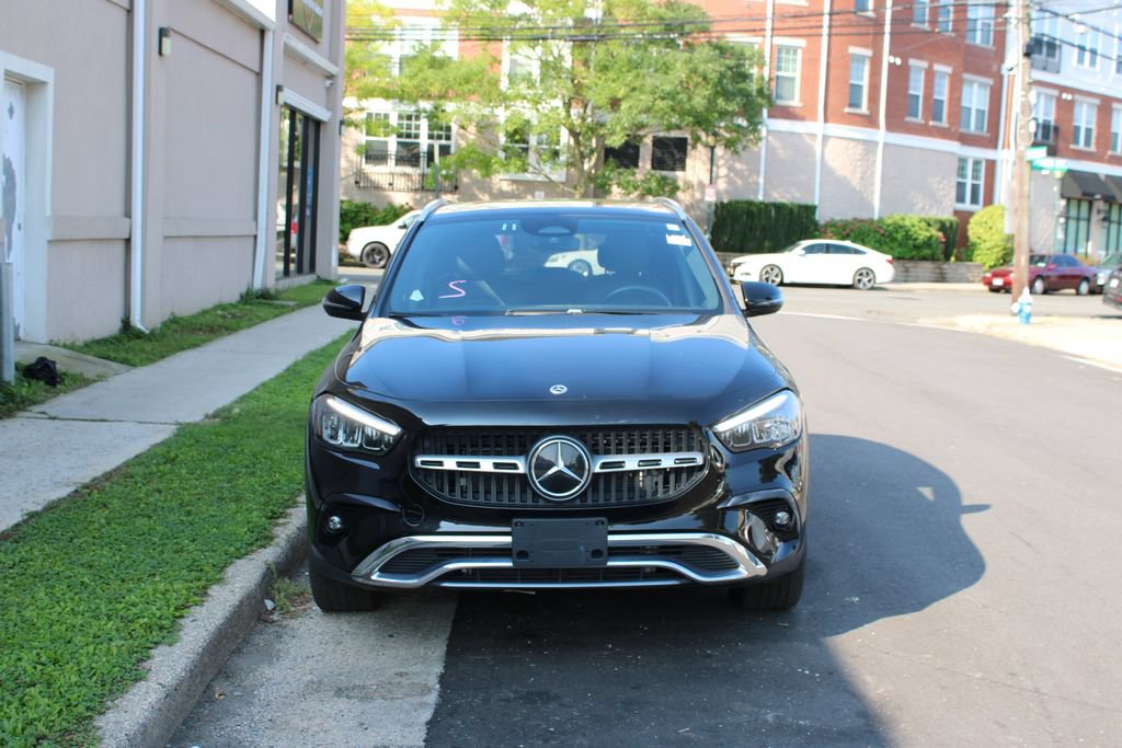 Used 2025 Mercedes-Benz GLA 250 image 2