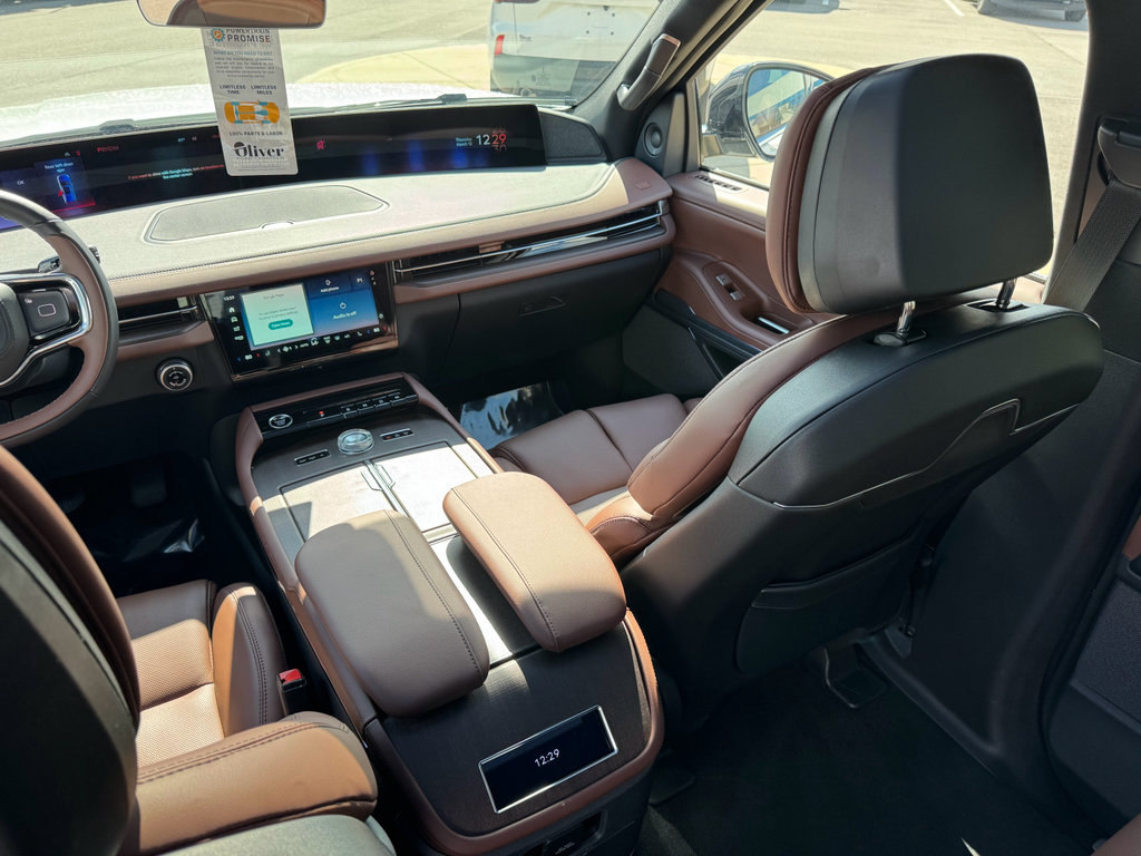 New 2026 Lincoln Navigator Reserve AWD/4WD image 27