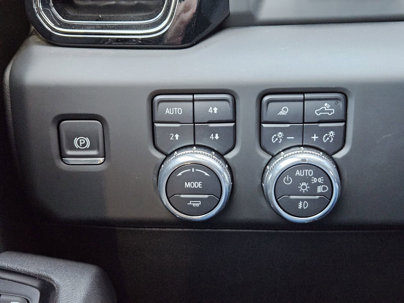 Certified 2025 GMC Sierra 2500 AT4 w/ AT4 Premium Plus Package image 26