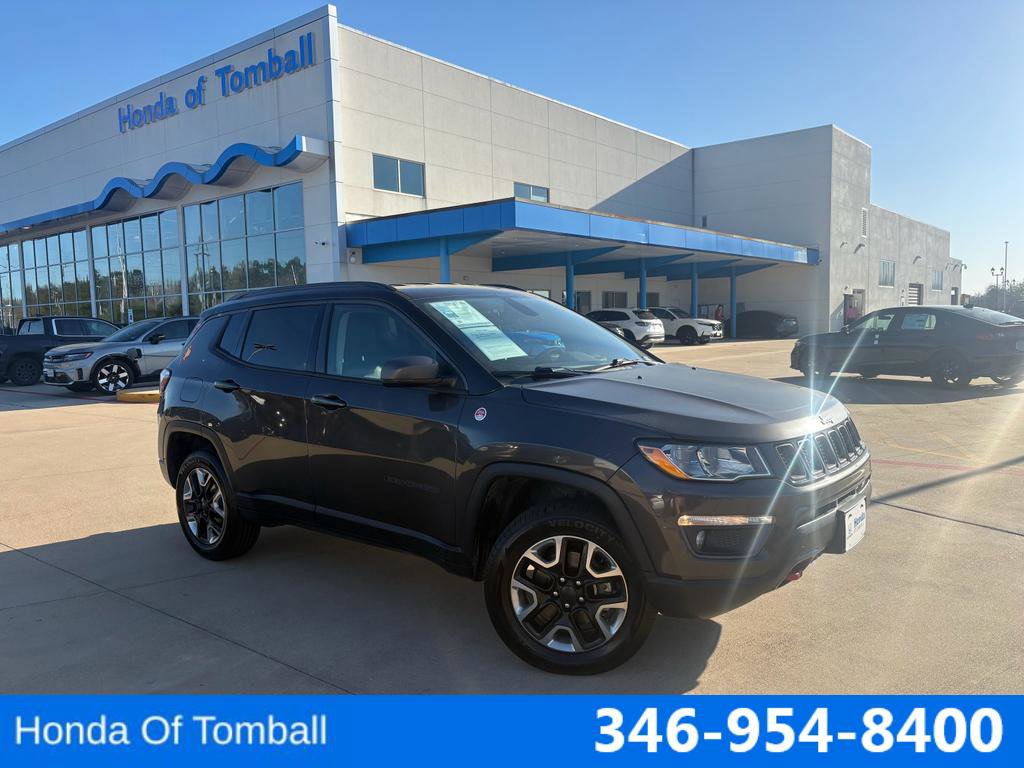 Used 2018 Jeep Compass Trailhawk w/ Leather Interior Group AWD/4WD image 1