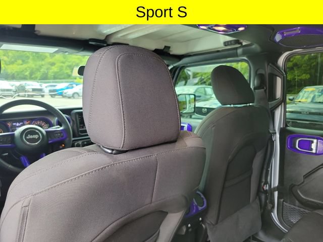 Used 2023 Jeep Gladiator Sport AWD/4WD image 24