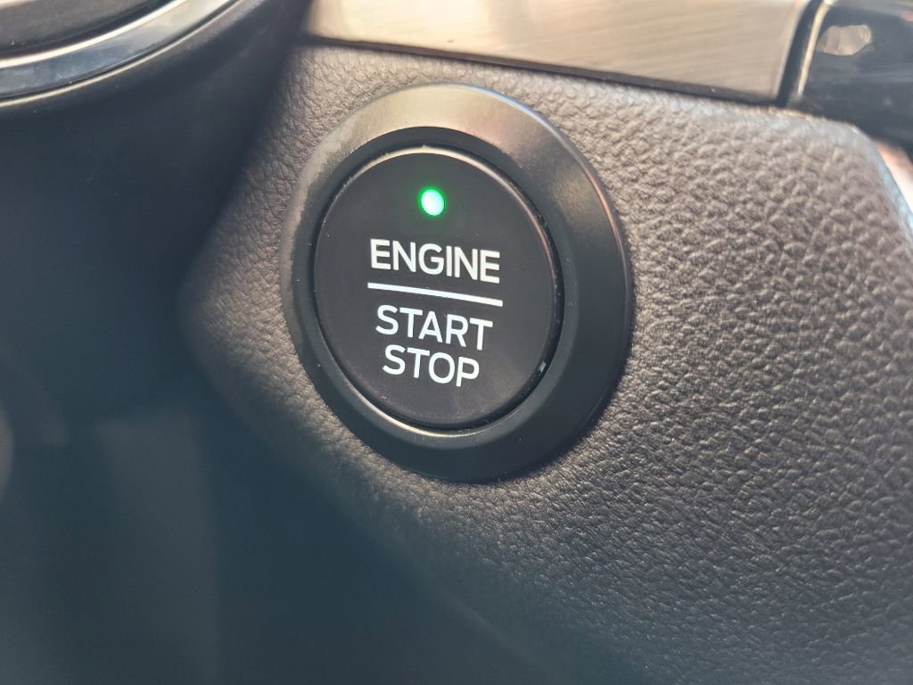 Used 2021 Ford Escape Titanium image 32