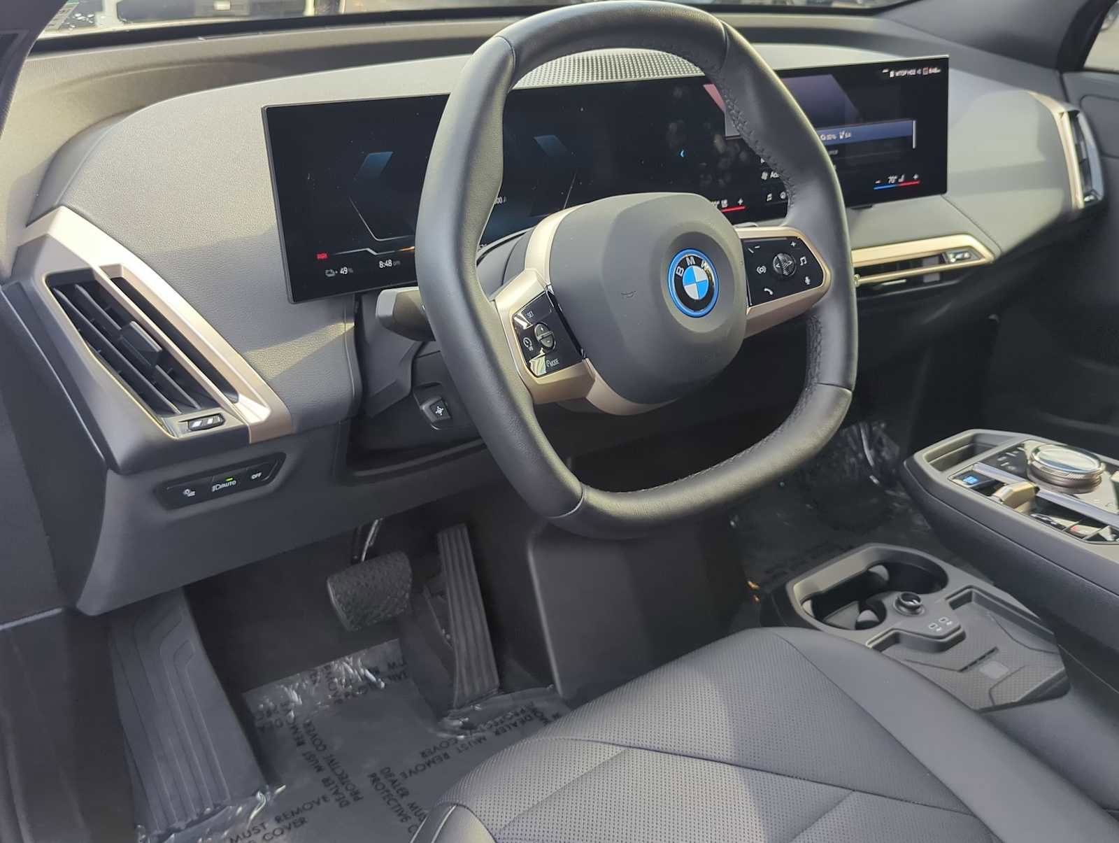 Certified 2025 BMW iX xDrive50 image 14