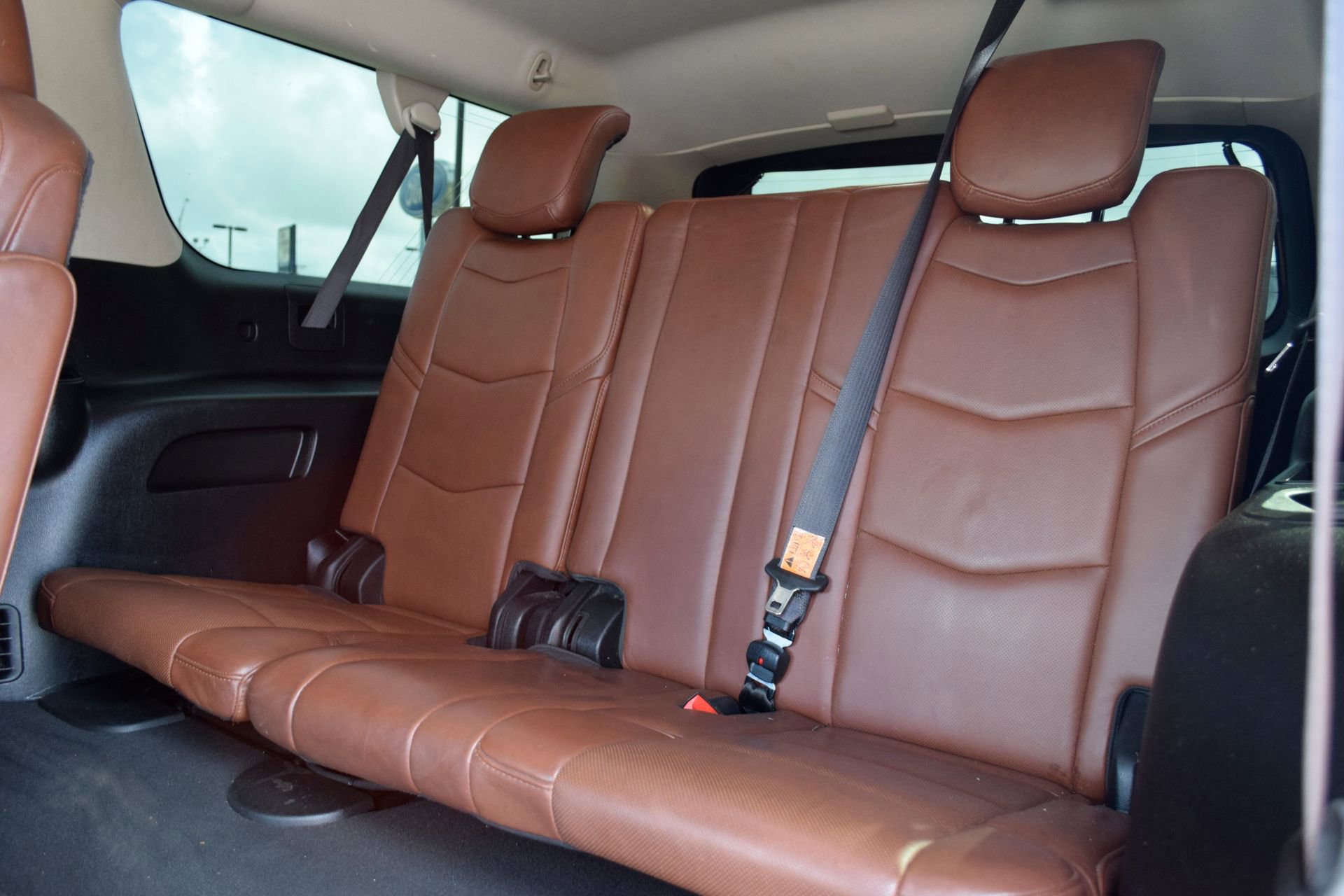 Used 2019 Cadillac Escalade ESV Luxury RWD image 21