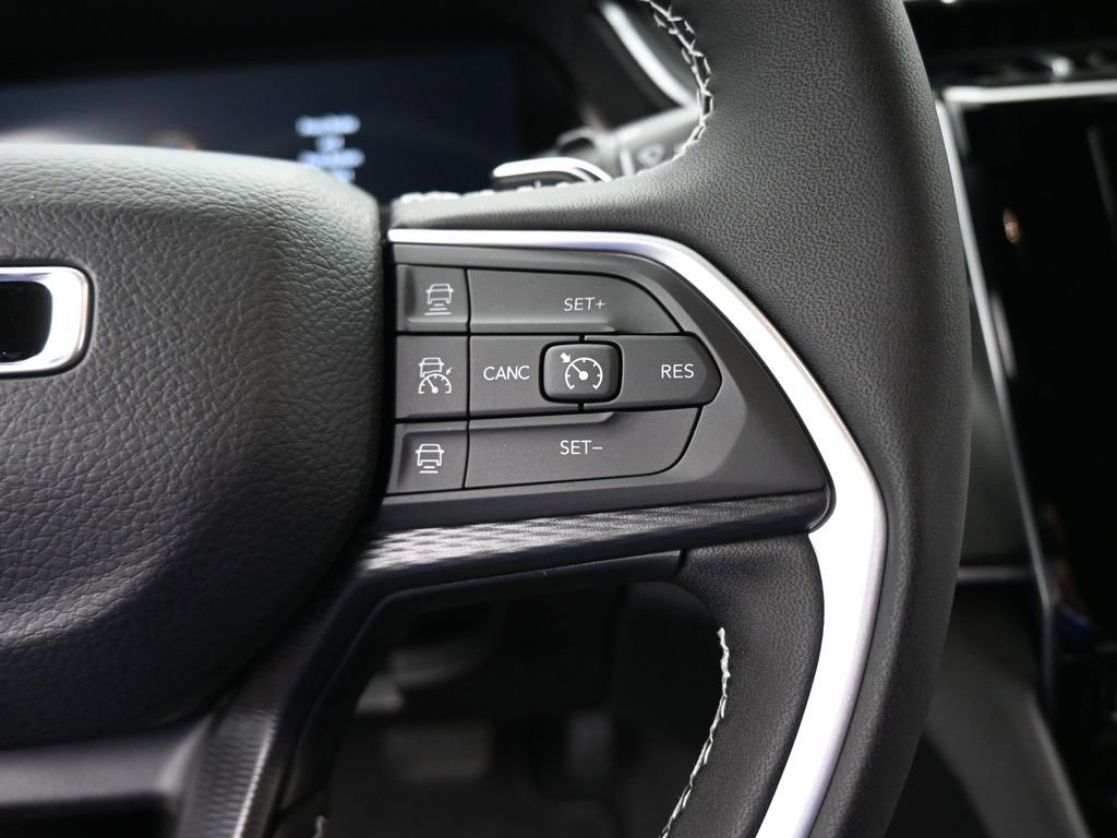 New 2025 Jeep Grand Cherokee L Laredo w/ Luxury Tech Group I image 33