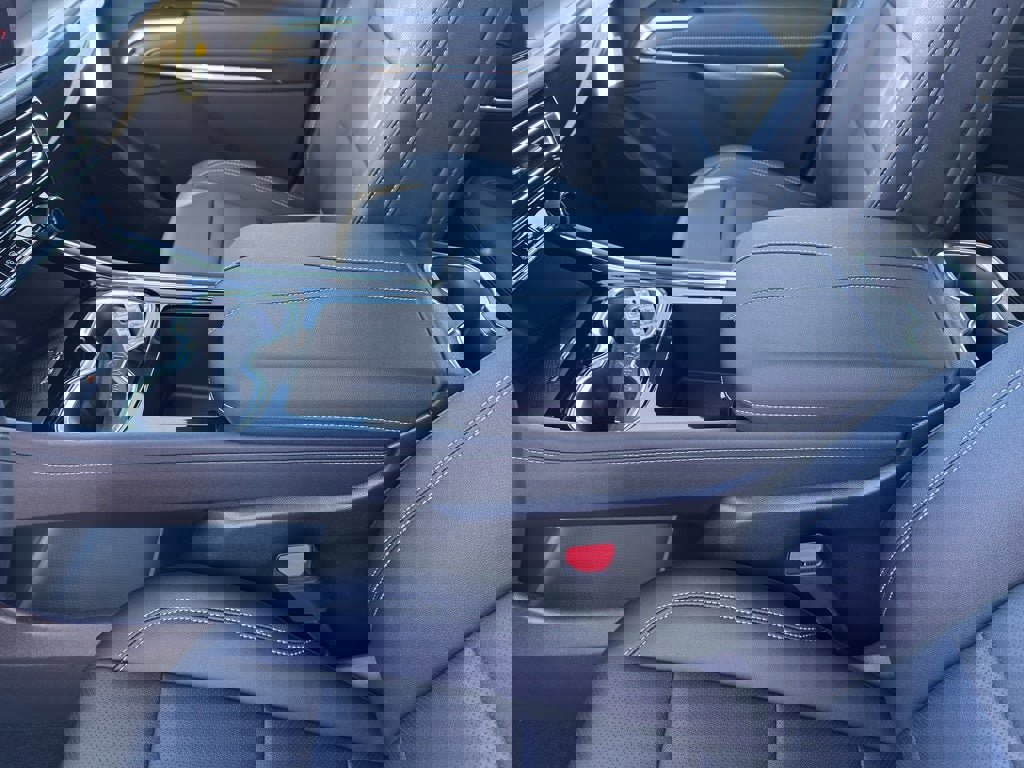 New 2026 Chevrolet Traverse LT image 13