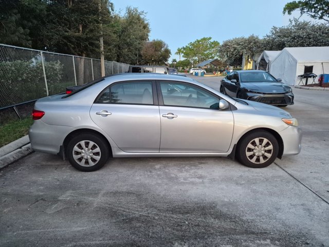 Used 2011 Toyota Corolla LE FWD image 4