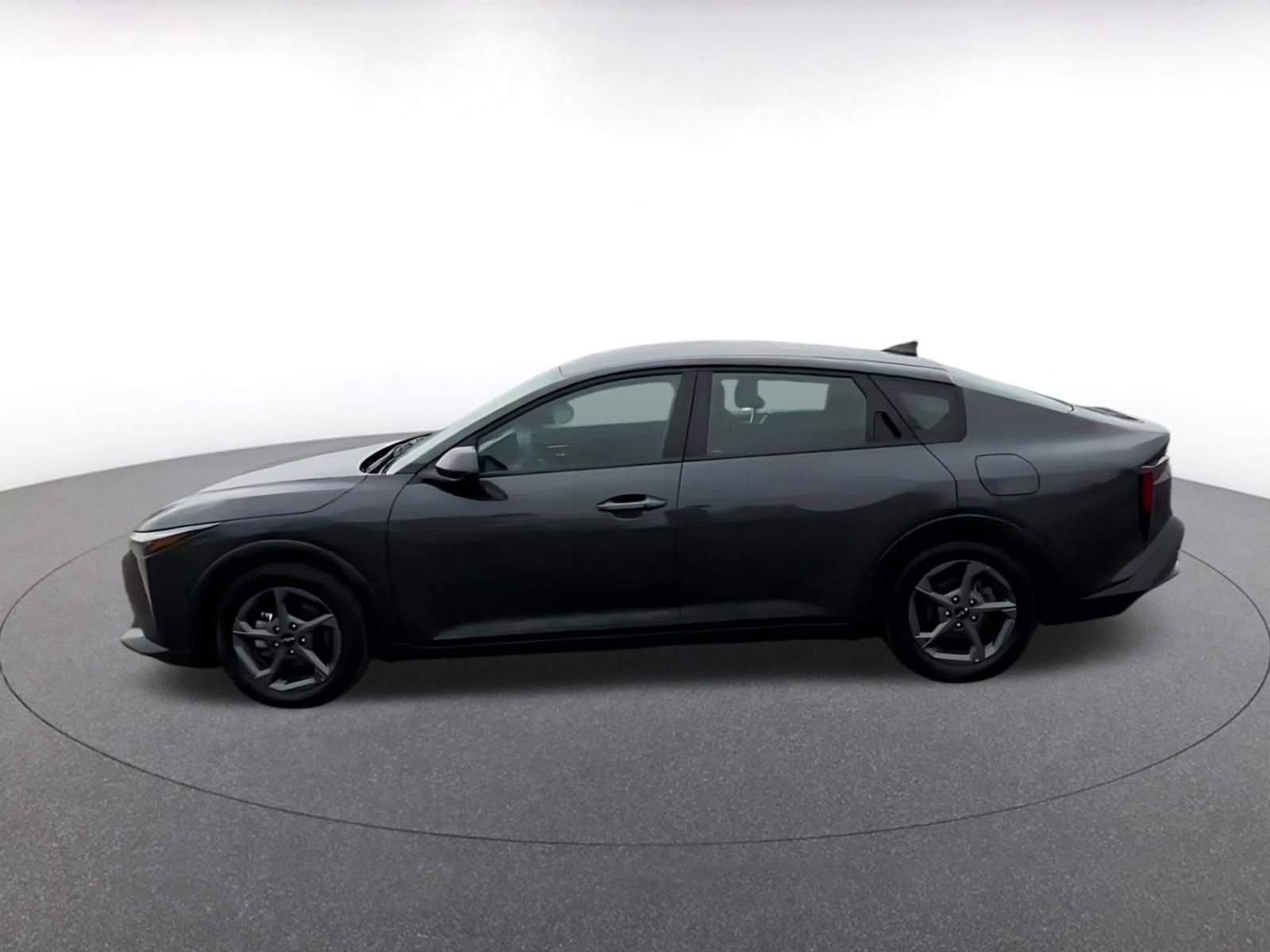 Used 2025 Kia K4 FWD image 9
