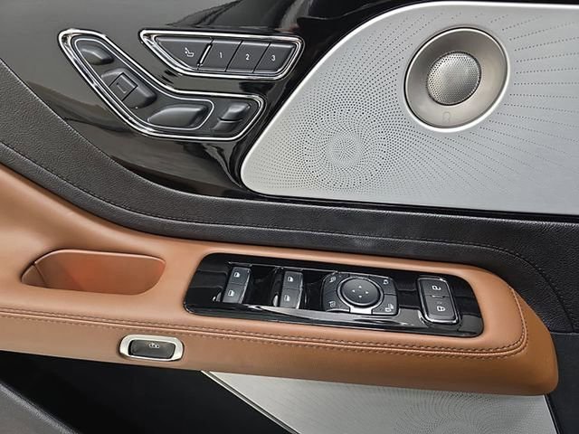 Certified 2023 Lincoln Aviator Grand Touring w/ Equipment Group 301A AWD/4WD image 25