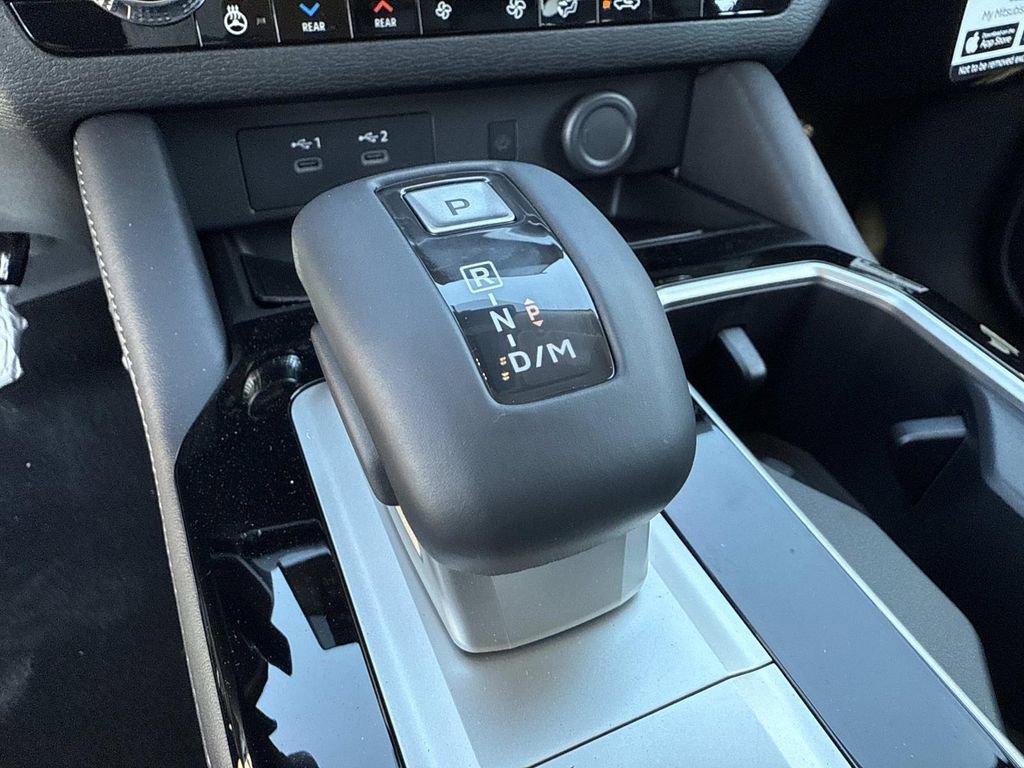 New 2025 Mitsubishi Outlander SEL image 32