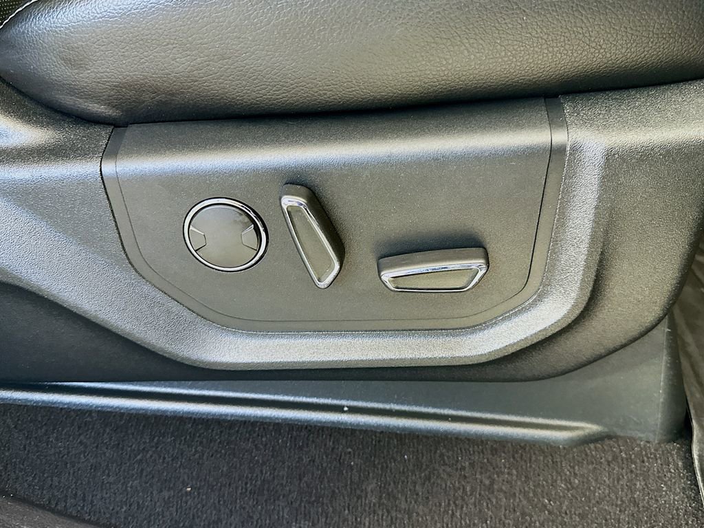 Used 2019 Ford F350 Lariat w/ Lariat Ultimate Package AWD/4WD image 24