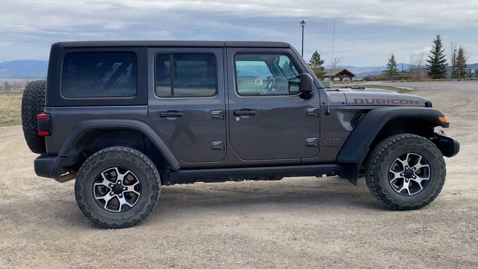 Used 2022 Jeep Wrangler Unlimited Rubicon w/ Safety Group image 5