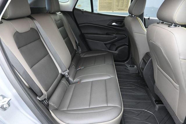 Used 2026 Chevrolet Trax ACTIV w/ Driver Confidence Package FWD image 32