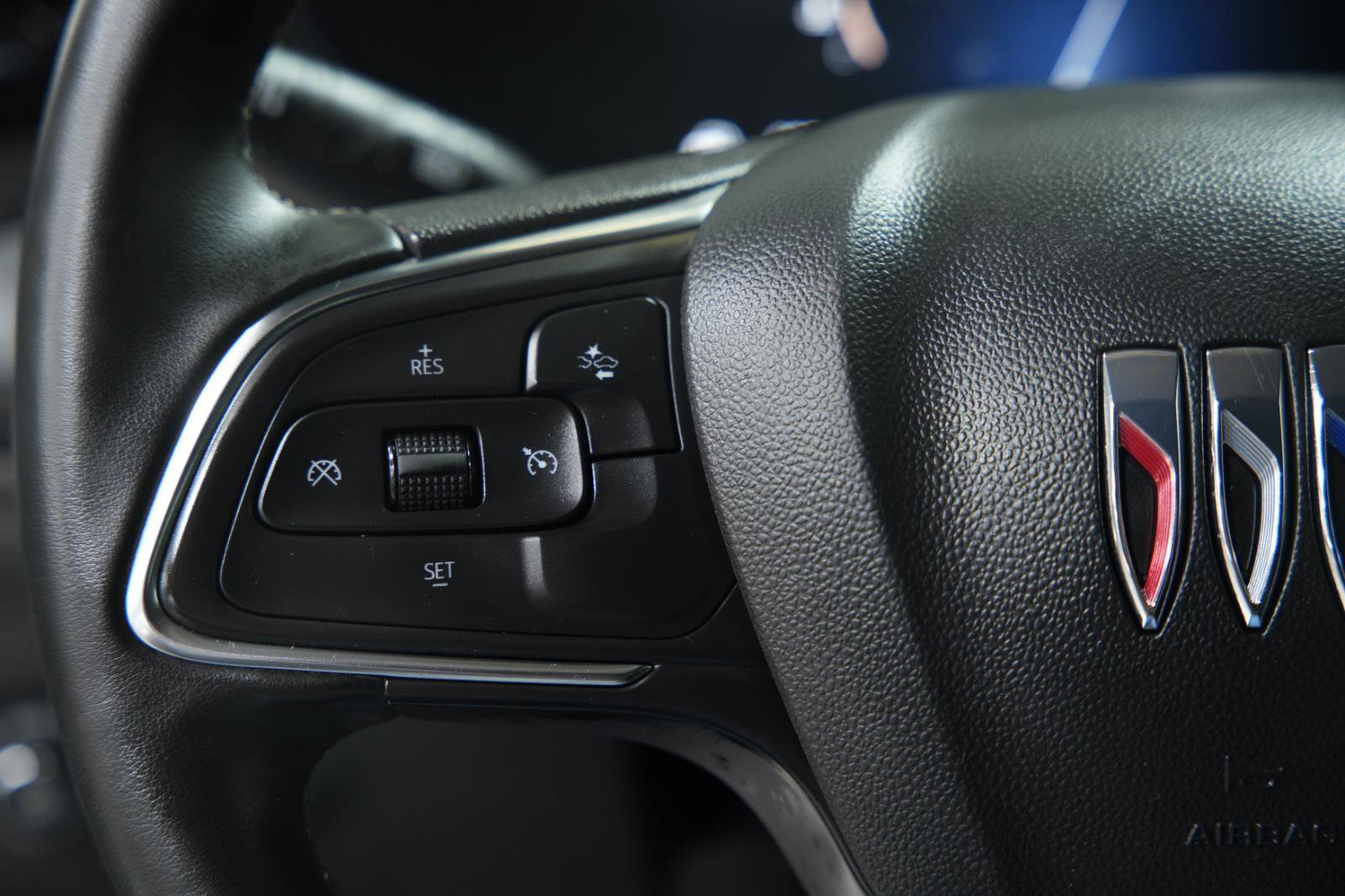 Used 2025 Buick Encore GX Preferred image 30