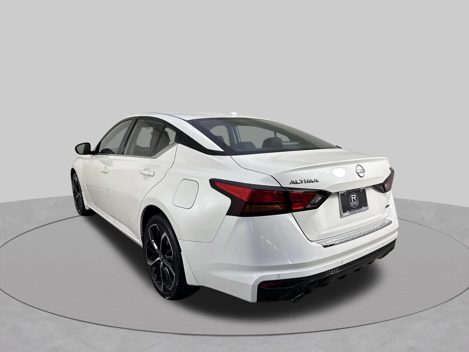 Used 2023 Nissan Altima 2.5 SR AWD/4WD image 30