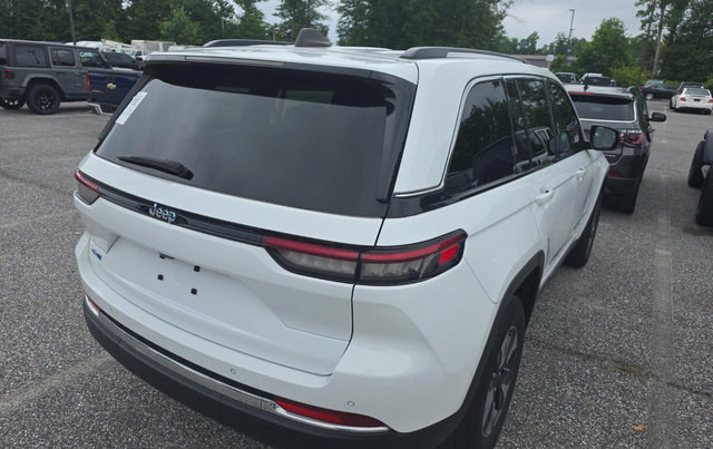 Used 2022 Jeep Grand Cherokee Limited 4xe AWD/4WD image 4