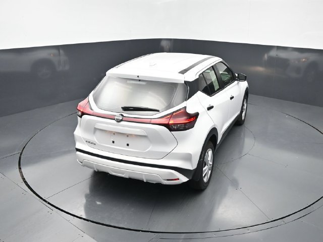 Certified 2025 Nissan Kicks Play S FWD image 30