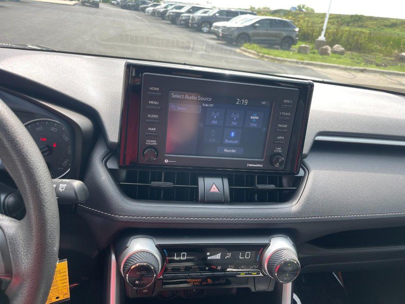 Used 2022 Toyota RAV4 LE AWD/4WD image 26