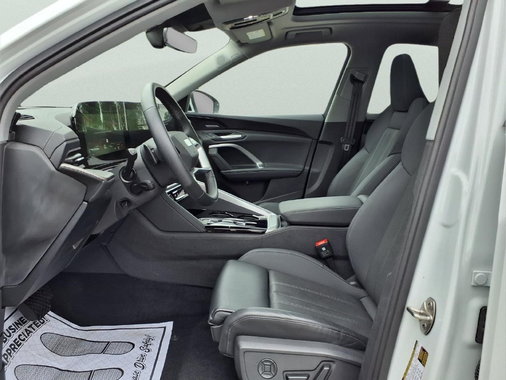 Used 2025 Audi Q5 Premium Plus w/ Premium Plus AWD/4WD image 8
