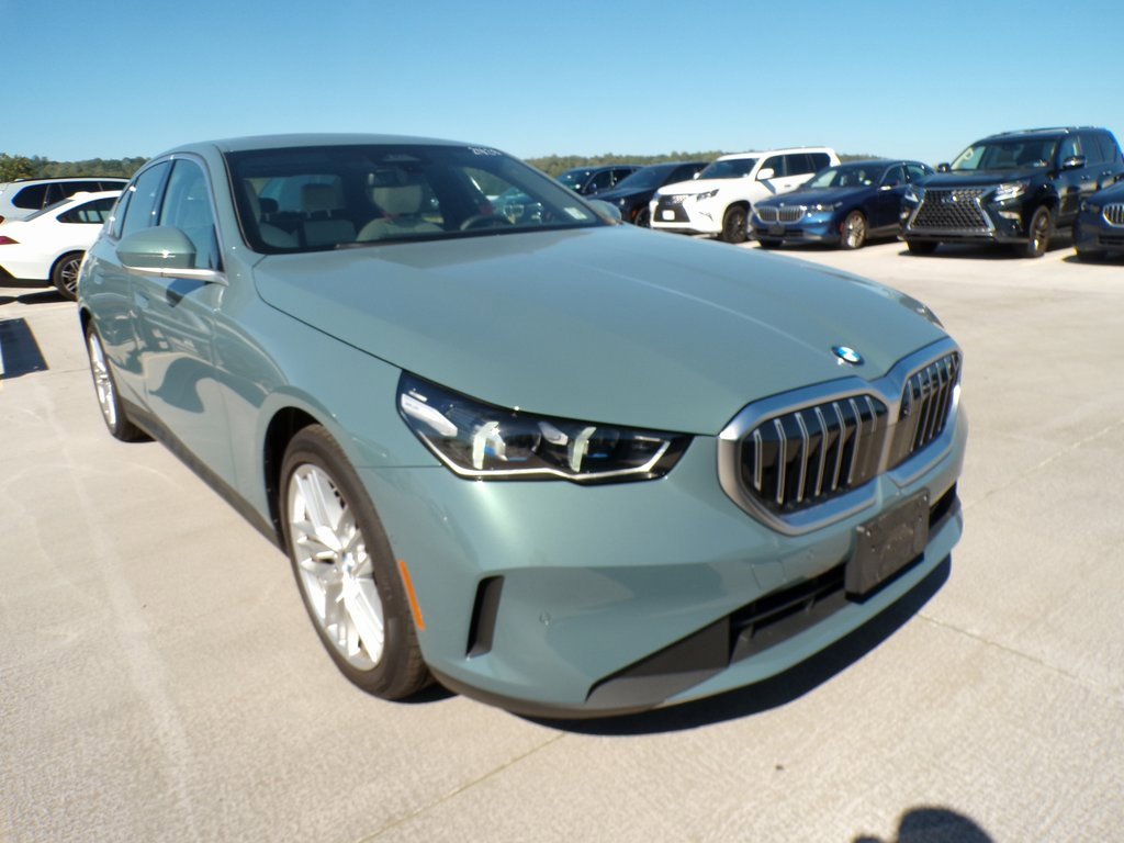 Certified 2025 BMW 530i xDrive w/ Premium Package