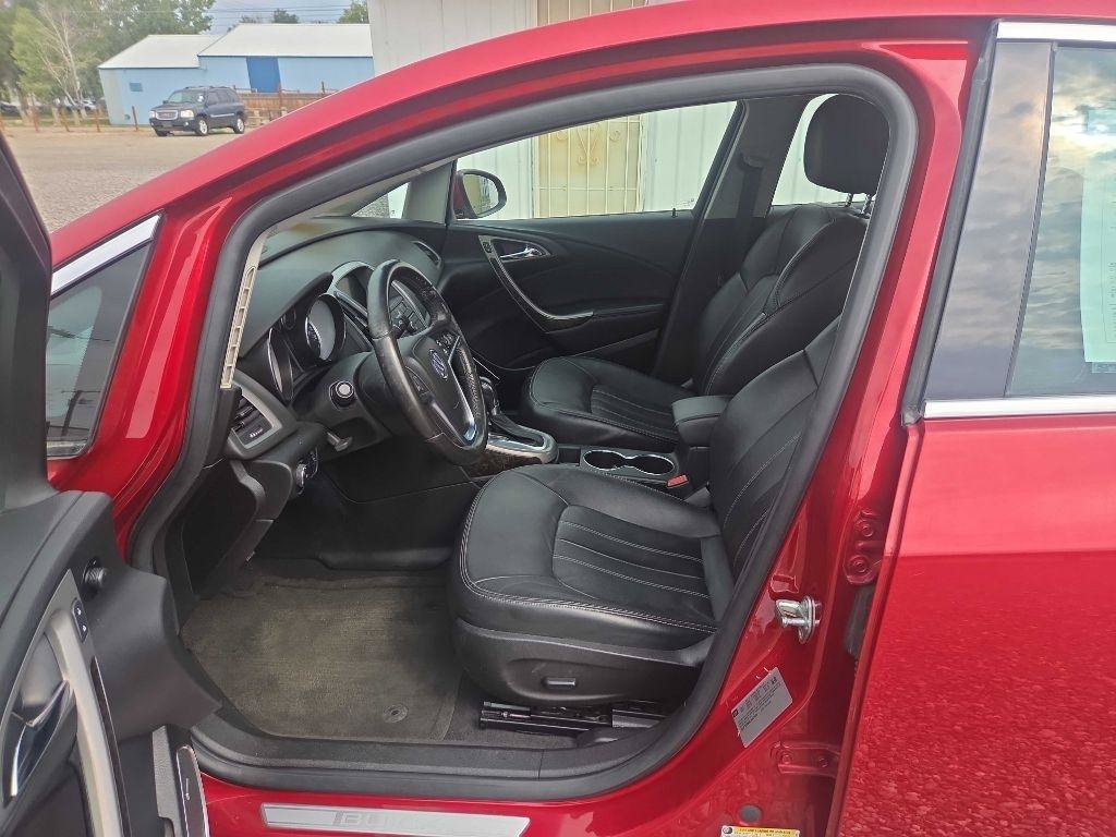 Used 2012 Buick Verano Leather FWD image 11