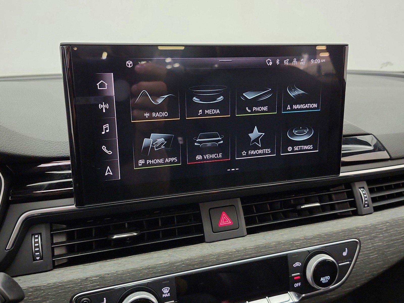 Used 2023 Audi A4 2.0T Premium Plus w/ Premium Plus Package AWD/4WD image 10