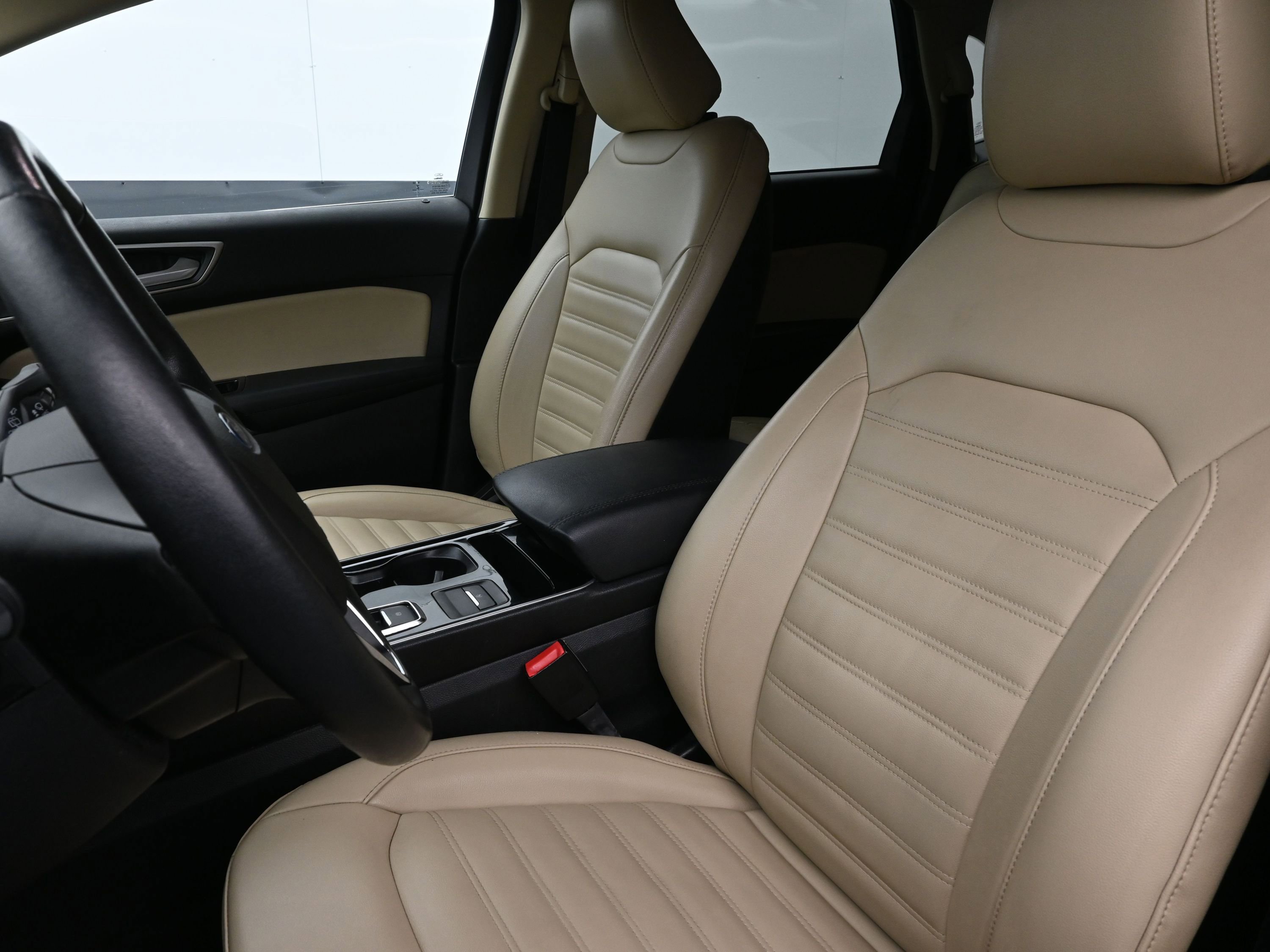 Used 2020 Ford Edge SEL image 11