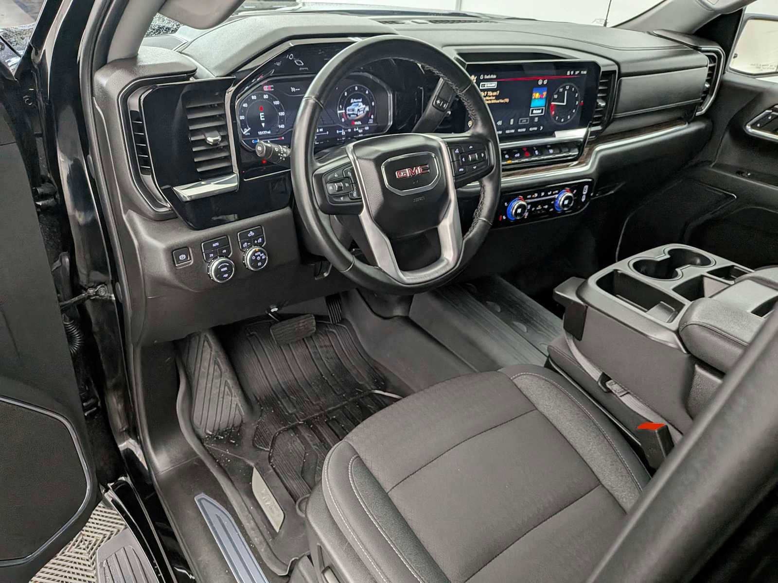 Used 2024 GMC Sierra 1500 Elevation w/ LPO, Elevation Black Package image 2