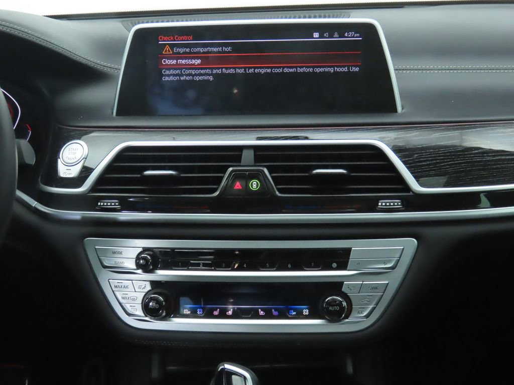 Used 2022 BMW 750i xDrive w/ Executive Package image 14