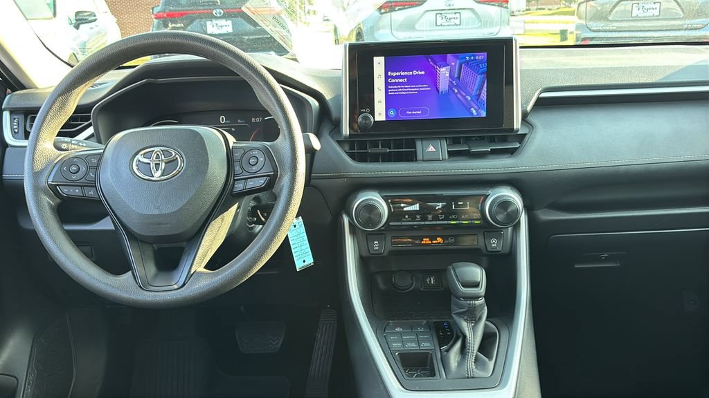 Used 2025 Toyota RAV4 LE AWD/4WD image 8