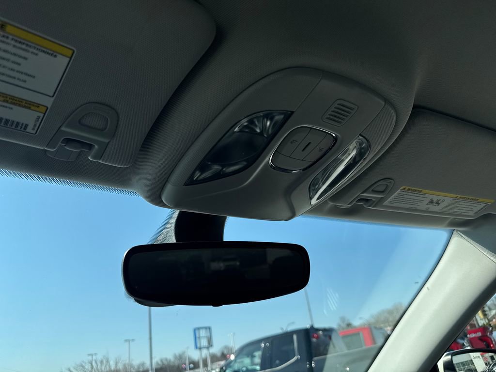 Used 2019 Jeep Compass Latitude w/ Cold Weather Group image 30