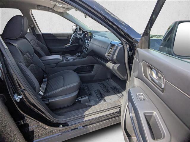 Used 2024 Nissan Pathfinder S image 12